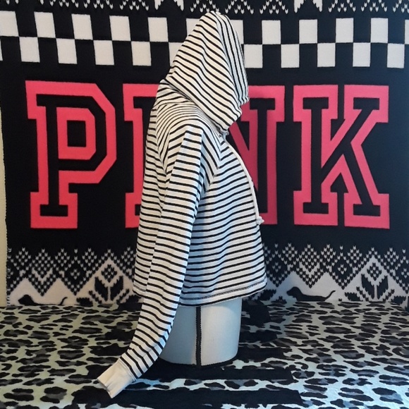 FOREVER 21 Crop Top Hoodie - Picture 3 of 4